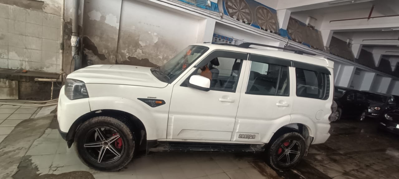 Mahindra Scorpio(2014-2017) S6